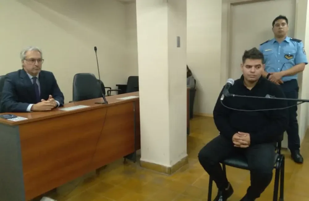 A LA  CÁRCEL. Leandro Martínez quedó detenido ayer por orden del tribunal. Permanecerá en la cárcel de Chimbas hasta que el fallo quede firme.