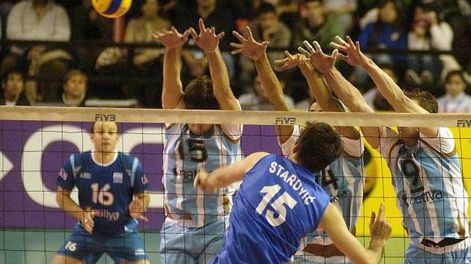 Serbia arrasó con Argentina