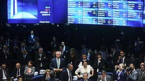 Aprueban el juicio político a Dilma y se avanza en la destitución