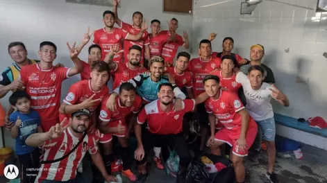 Con triunfos de Sarmiento y Villa Obrera, el torneo quedó al día