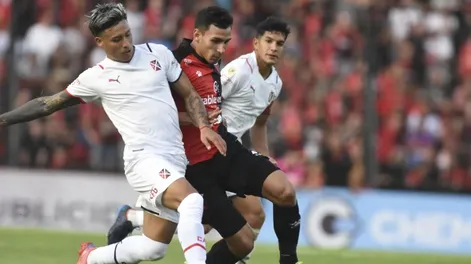Colón e Independiente, sin ventajas en Santa Fe