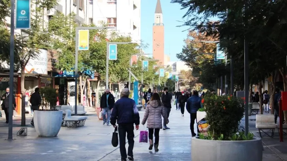 Las ventas suman su quinto mes en picada: en julio cayeron un 40%