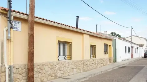 Espantoso hallazgo: encontraron los restos de un bebé en el freezer de una casa y detuvieron a su madre