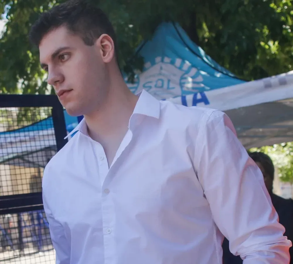 Los rugbiers le bajaron la mirada al remero inocente