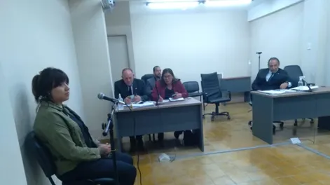 La enfermera Ana Sánchez (izquierda) quedó desvinculada del caso con un sobreseimiento.