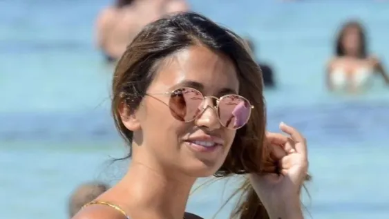 Las microbikinis de Antonela Racuzzo tuvieron millones de likes en segundos