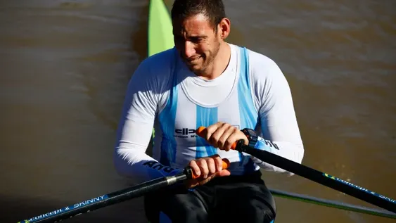 Ariel Suárez, el remero que volvió a entrenar: “¿Por qué el fútbol sí y yo no?”