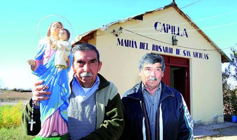 La capillita que nació en un club