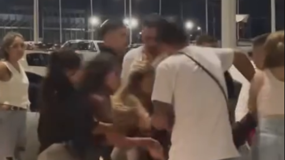 La pelea tras el show de Q’Lokura ocurrió en el estacionamiento del Estadio del Bicentenario.