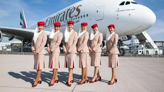 Prestigiosa aerolínea busca azafatas en Mendoza: conocé los requisitos