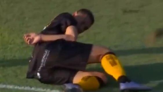 La impactante lesión de un jugador en pleno partido de la Copa Argentina