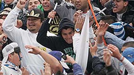 Después de perder con Boca, Medel estuvo en la barra de la Universidad Católica