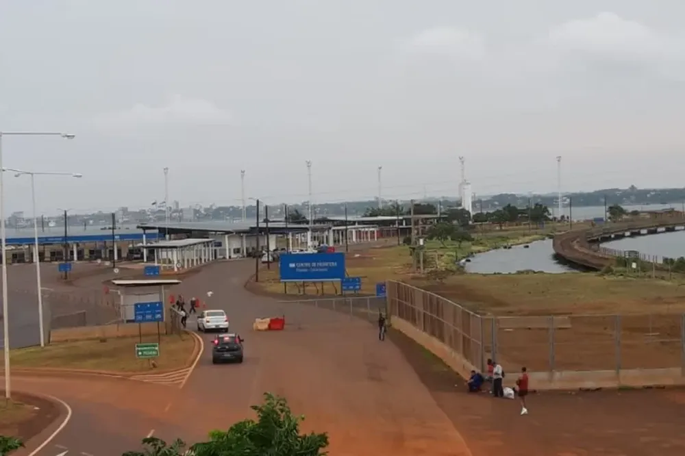 El Gobierno no descarta volver a cerrar las fronteras ante el riesgo por la variante ómicron