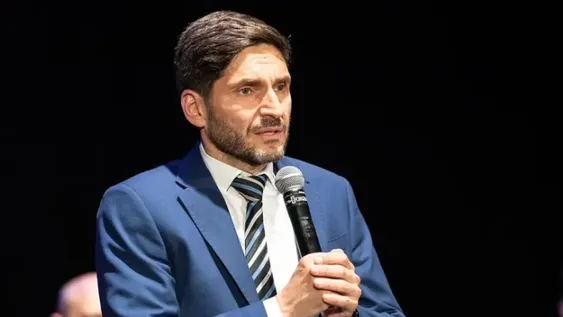 Pullaro apuntó contra Milei: “En el Congreso necesitamos votos y no vetos”