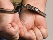 ¡NO SE ESCAPÓ! Estuvo un año prófugo tras golpear a su ex en una plaza de Rawson y ahora lo mandaron directo al Penal. ¡NO SE ESCAPÓ! Estuvo un año prófugo tras golpear a su ex en una plaza de Rawson y ahora lo mandaron directo al Penal.