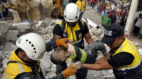 Luto por el sismo en Ecuador