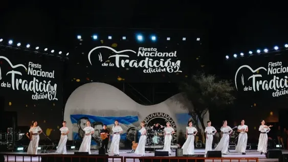 Durante muchos años la elección y coronación de la Paisana Nacional de la Fiesta de la Tradición tuvo lugar en el Anfiteatro Buenaventura Luna