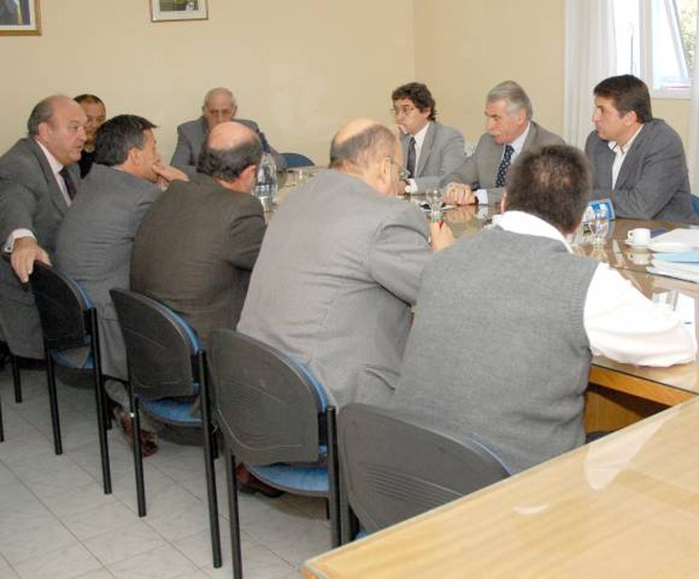 Impuestos: en agosto comienzan  los débitos