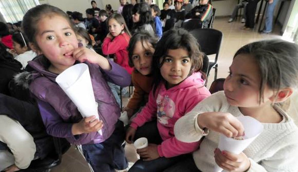 Cine barrial con pochoclo incluido