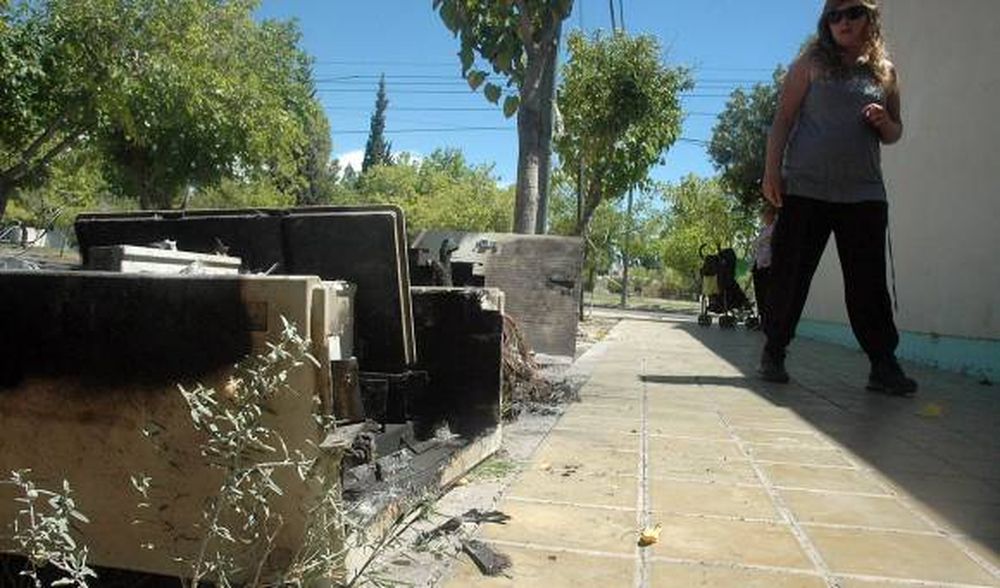 Un barrio entero sin teléfono por un acto vandálico