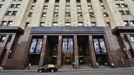 Notifican a 5.780 contribuyentes para que declaren su compra de dólar MEP