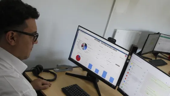 La gente en Capital usa las nuevas vías de contacto más para consultas que reclamos