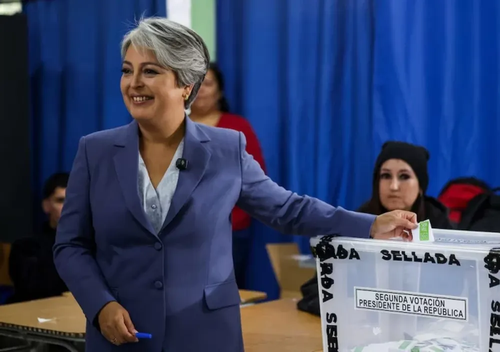 Jeannette Jara reconoció la derrota y felicitó a José Antonio Kast: “La democracia habló fuerte y claro”