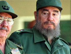 Raúl y Fidel Castro. Raúl y Fidel Castro.