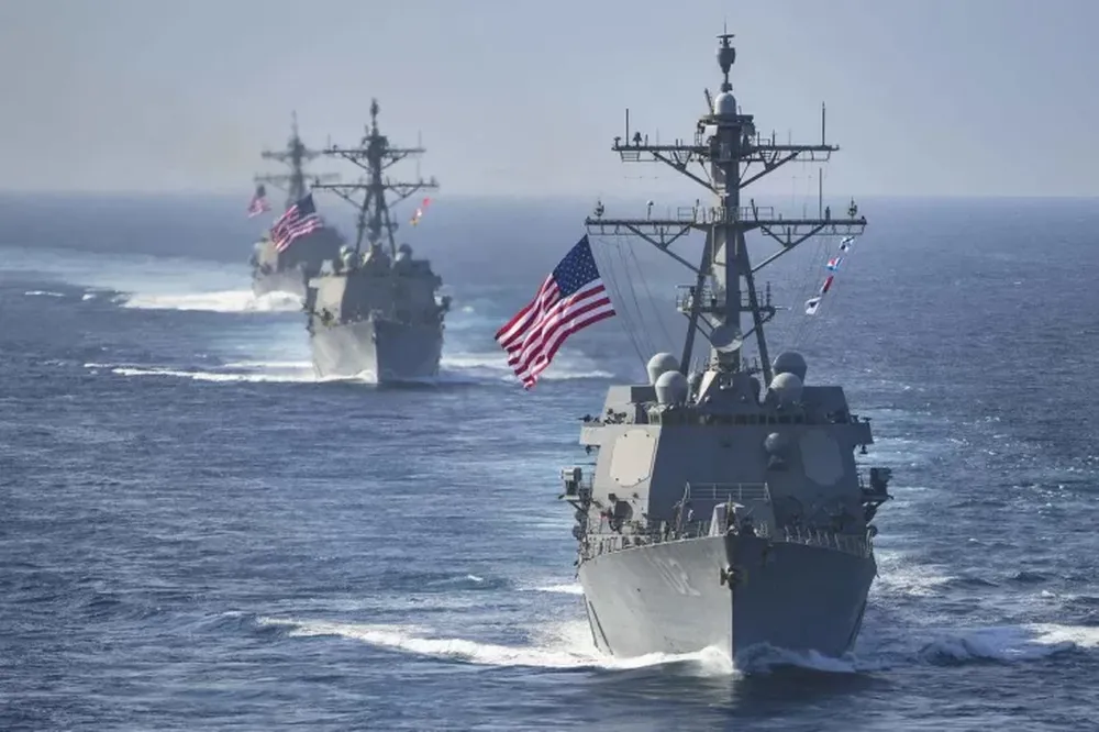 BARCOS DE ESTADOS UNIDOS están cerca de las costas venezolanas con el fin de controlar el narcotráfico que tiene como destino el país del Norte. Sin embargo, hay dudas con respecto a una probable invasión militar al país del dictador, Nicolás Maduro.