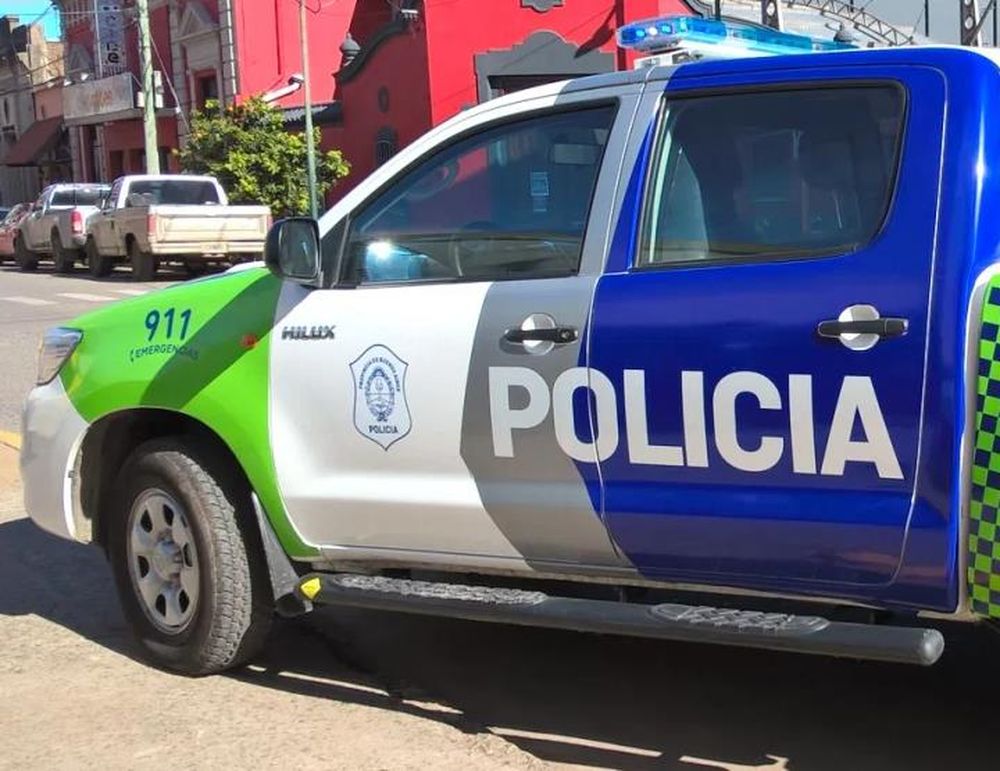 Hallan con un tiro en el pecho a una embarazada de ocho meses en su casa