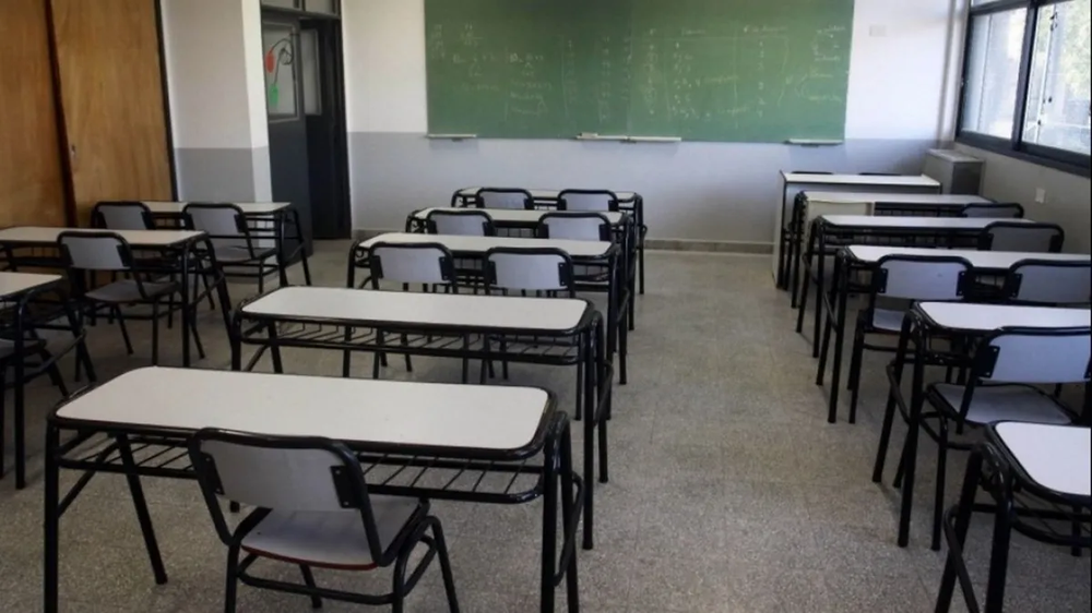 Suspendieron las clases en San Juan por el viento Zonda