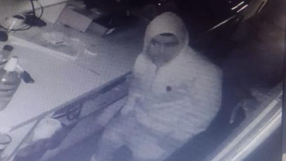 VIDEO: entran a robar a un bar ubicado a metros de la comisaría 10ma de 25 de Mayo