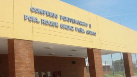 Murió un preso que tenía un celular introducido en el recto