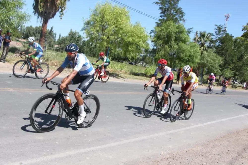 Francisco Monte se impuso en la segunda meta sprint