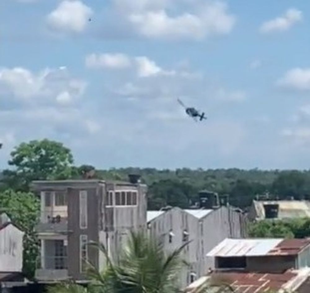 Colombia: el momento en que un helicóptero del Ejército se cae y provoca la muerte de cuatro militares