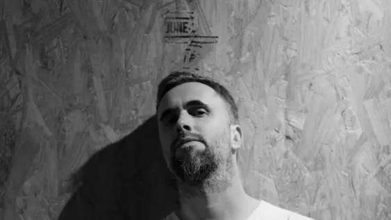 “El stand up está instalado definitivamente”