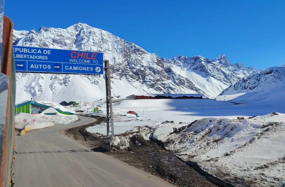 El Paso Cristo Redentor lleva cinco días cerrado y sigue la nieve.