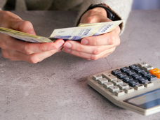 una provincia anuncio que les pagara un bono de $2.400.000 a sus empleados estatales