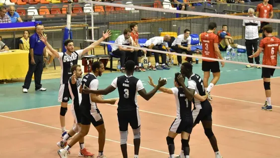 Obras barrió a Libertad y se ilusiona con las semis