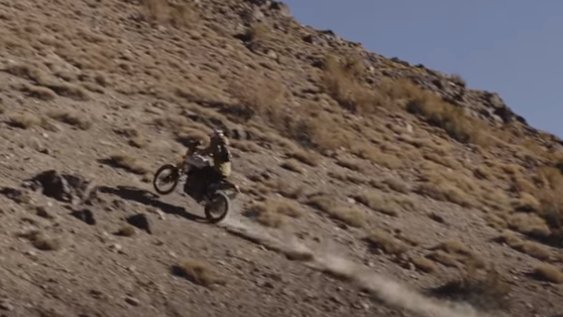 Denuncia por un deportista español que hizo motociclismo en la cima del Mercedario