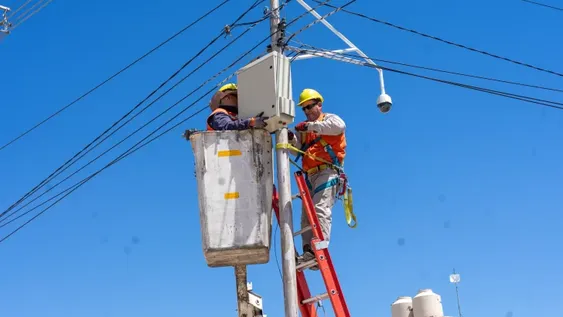 En las calles sanjuaninas se instalaron 27 cámaras domo de seguridad con excelente calidad de imagen y gran alcance.