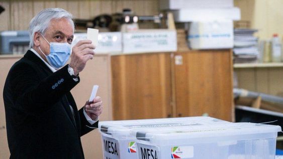 Dura derrota de Piñera en las elecciones de Chile: el oficialismo se impuso en una sola región