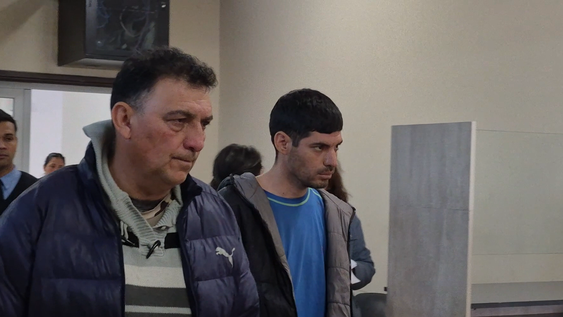 Carlos y Lucas Villarroel, los acusados son padre e hijo, vecinos de la víctima. Todos los implicados en el homicidio ya fueron arrestados.&nbsp;