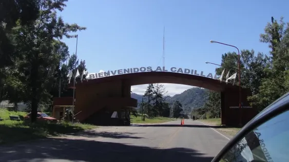 Primero golpeó a su ex y luego la atropelló