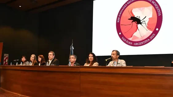 El congreso reúne a 100 especialistas En esta edición, participan alrededor de 100 especialistas en mosquitos y en enfermedades transmitidas por estos insectos; de Argentina, Uruguay, Colombia y Brasil. (Fotos: Gentileza Facultad de Ciencias Exactas, Físicas y Naturales de la UNSJ)