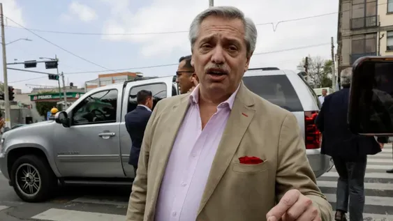 Fernández exhortó a “investigar sin demoras” el espionaje ilegal