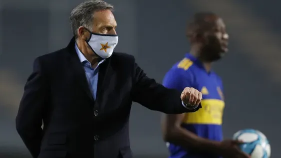 Russo está en la cuerda floja