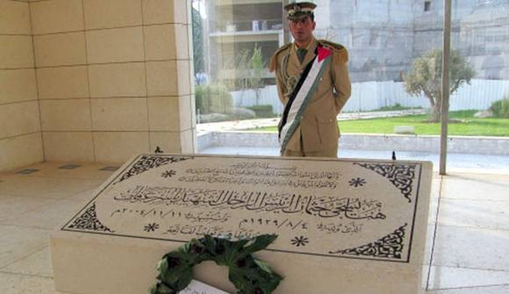 Sacan a Arafat de su tumba  para saber si fue asesinado