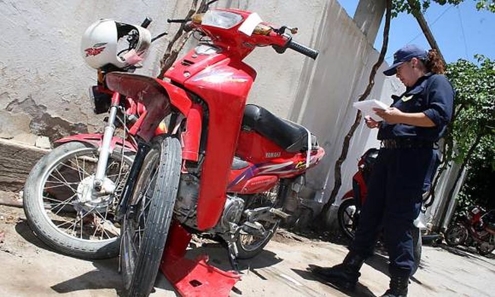 Un chico se mató en moto al volver de un mandado