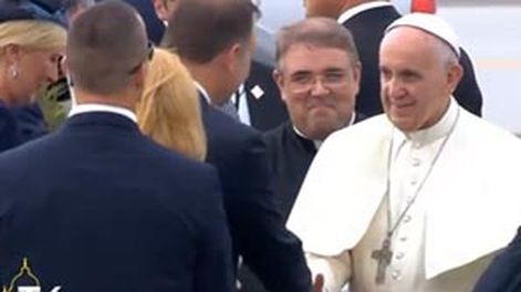 Francisco llegó a Polonia: “El mundo está en guerra”